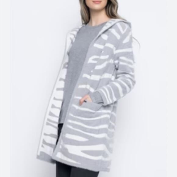 Piccadilly Gray Zebra Print Plush Hooded Cardigan Sz S - Picture 1 of 10